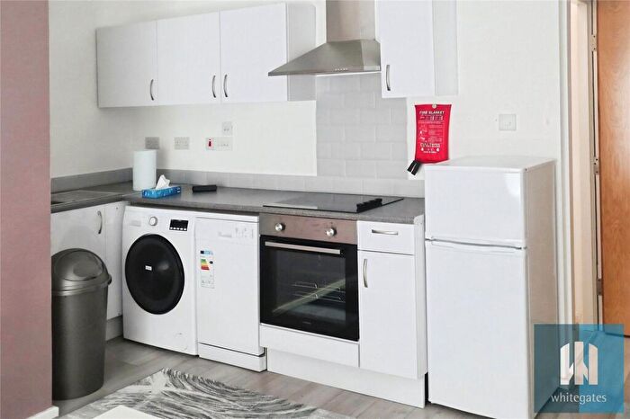 2 Bedroom Penthouse To Rent In Rook Street, Huddersfield, HD1