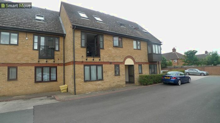 1 Bedroom Flat To Rent In Phorpres Court, Fletton, Peterborough, PE2