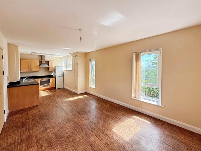 2 Bedroom Flat To Rent In Wellington Road, Eccles, Manchester, M30