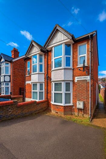 4 Bedroom Semi-Detached House To Rent In Hughenden Road, HP13