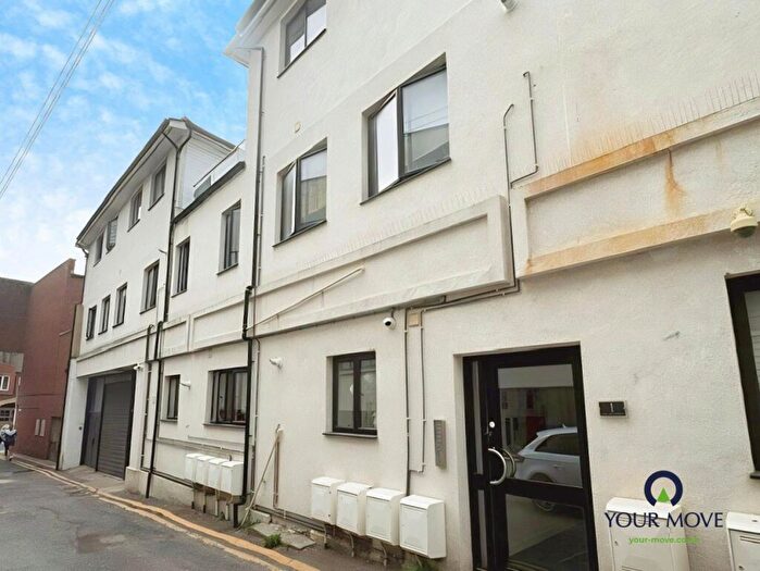 2 Bedroom Flat For Sale In Archway Road, Ramsgate, Kent, CT11