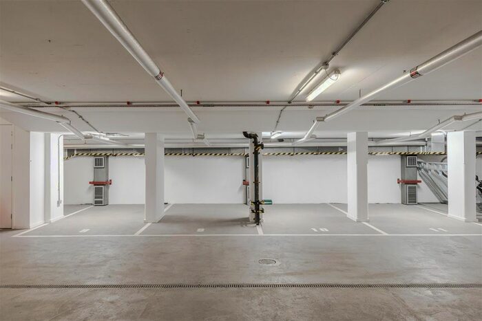 Garage / Parking To Rent In Hollen Street, Soho, W1F