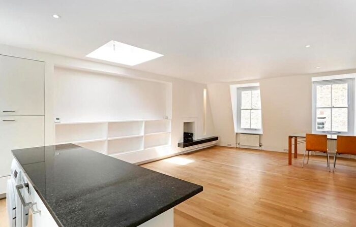 3 Bedroom Mews To Rent In Cornwall Terrace Mews, London, NW1
