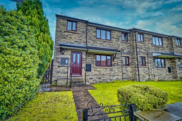 2 Bedroom Flat To Rent In Town Street, Horsforth, Leeds, West Yorkshire, LS18