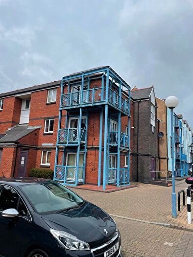 1 Bedroom Flat To Rent In Trawler Road, Swansea, SA1