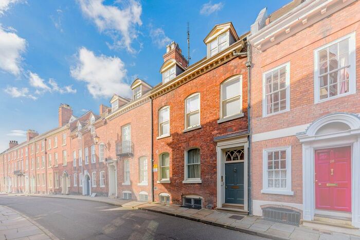 4 Bedroom Town House For Sale In St. Johns Hill, Shrewsbury, Shropshire, SY1