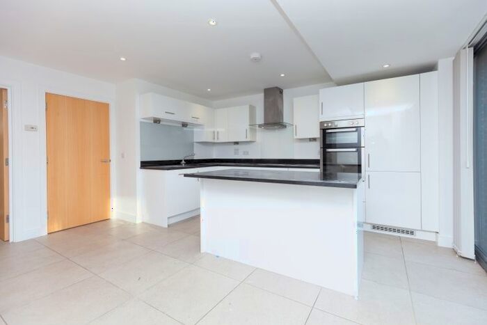 3 Bedroom Semi-Detached House To Rent In Woodstock Road, Oxford, OX2