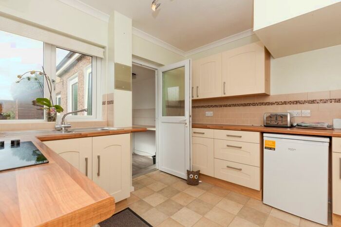 3 Bedroom Semi-Detached House To Rent In Preston Road, Abingdon, OX14
