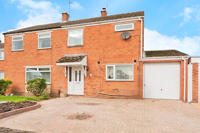 3 Bedroom Semi Detached House For Sale In Ross Drive, Great Sutton, Ellesmere Port, CH66