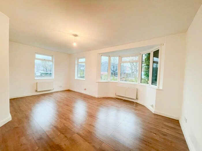 5 Bedroom Detached House To Rent In Larkshall Road, Chingford E4