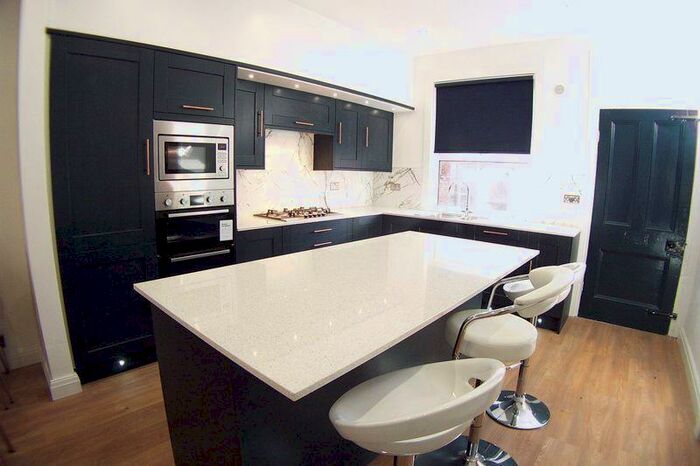 6 Bedroom Terraced House To Rent In Headingley Avenue, Headingley, Leeds, LS6