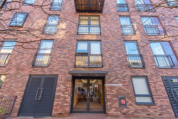 2 Bedroom Flat For Sale In Letchworth Road, Stanmore, Fx, Stanmore, HA7