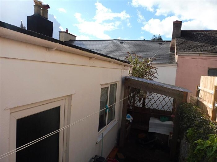 2 Bedroom Flat To Rent In Church Lane, Torquay, TQ2