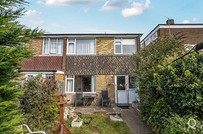 3 Bedroom End Of Terrace House For Sale In Harkness Court, Sittingbourne, Kent, ME10