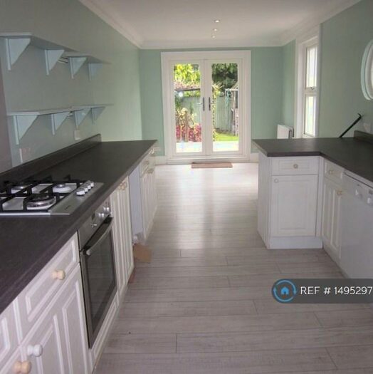 4 Bedroom Terraced House To Rent In Salisbury Road, High Barnet, EN5