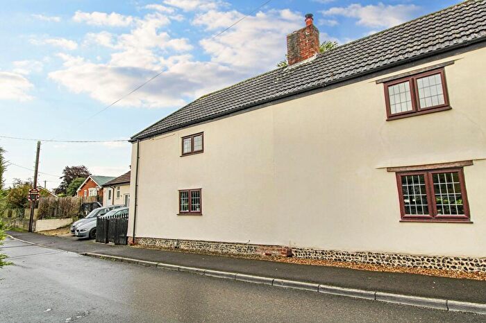 2 Bedroom Semi-Detached House For Sale In The Ham, Durrington, SP4