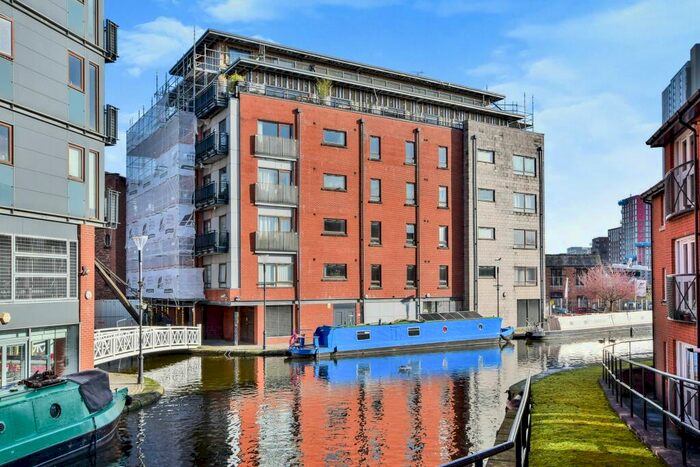 2 Bedroom Apartment To Rent In Whittles Croft, Ducie Street, Manchester, M1
