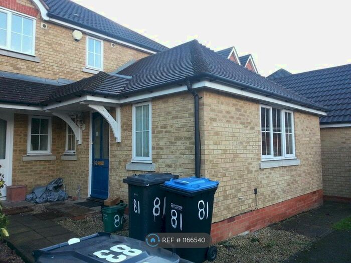 4 Bedroom Terraced House To Rent In Nightingale Shott, Egham TW20