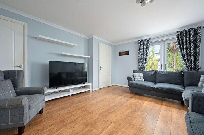 2 Bedroom Semi-Detached House For Sale In Willow Brae, Plean, FK7