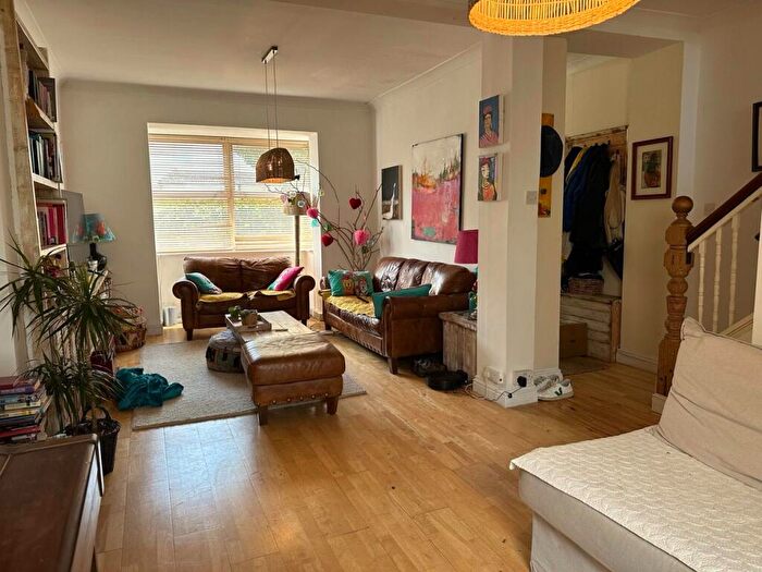 4 Bedroom Apartment To Rent In Brafferton Road, Croydon, CR0