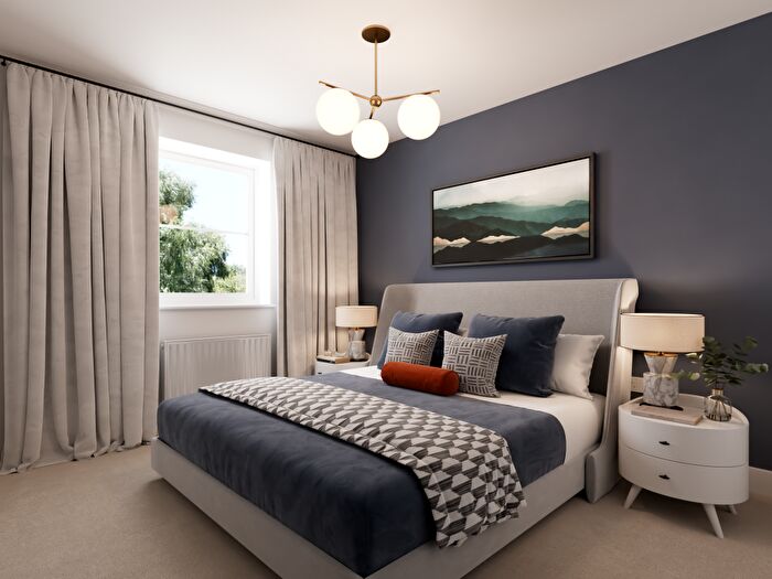 4 Bedroom Detached House For Sale In Greenham Road, Newbury, Berkshire, RG14