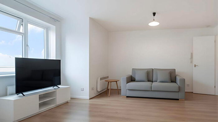 Studio To Rent In Cavendish Road, Sutton, SM2