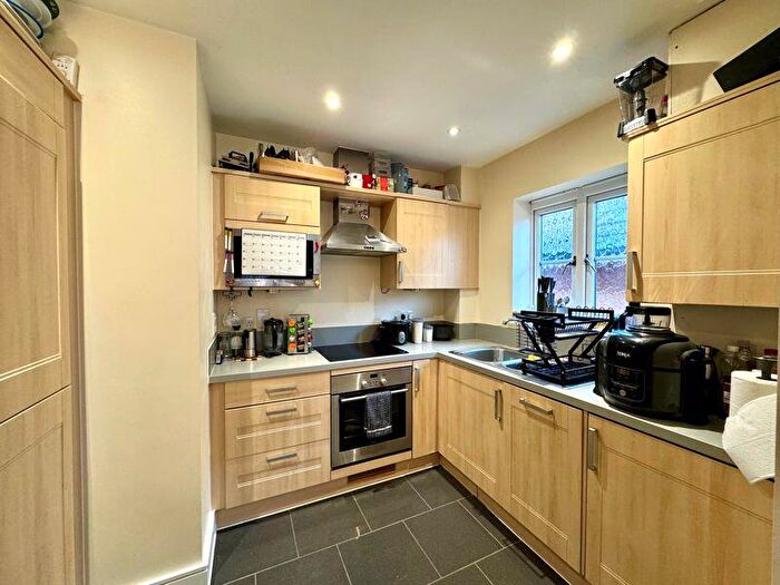 1 Bedroom Flat To Rent In Holders Hill Road, London, NW7