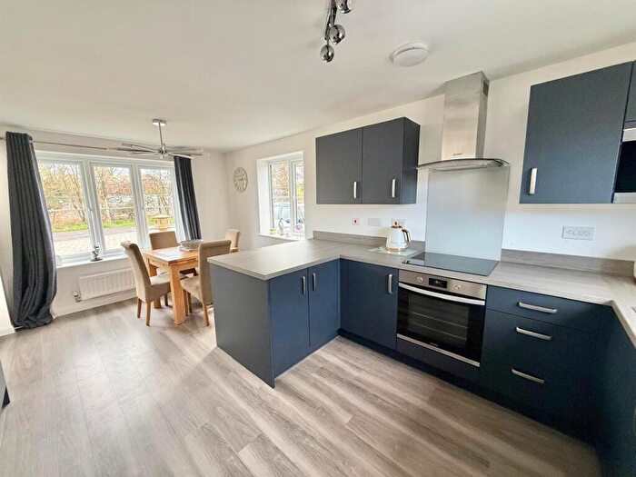 3 Bedroom Detached House For Sale In Cypress Close, Macclesfield, SK11