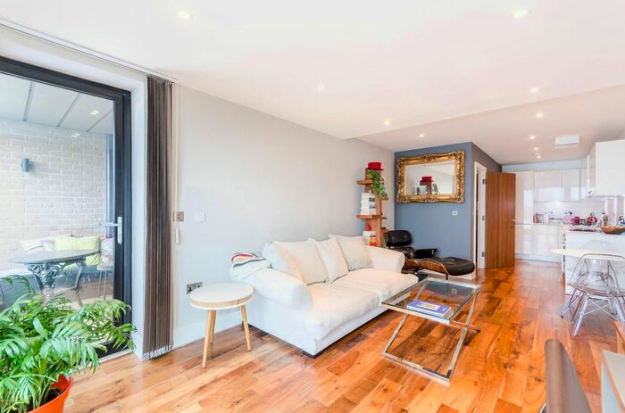1 Bedroom Flat For Sale In Grand Canal Apartments, Haggerston, London, N1