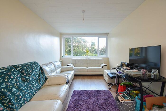 1 Bedroom Flat To Rent In Quarry Hill, St. Leonards-On-Sea, TN38