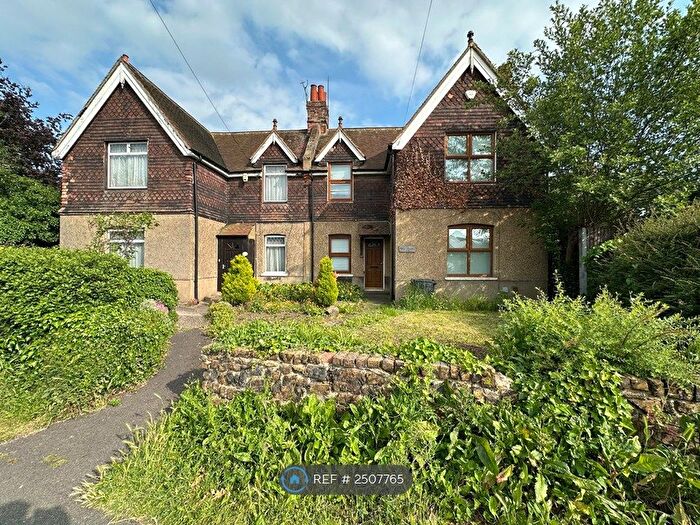 4 Bedroom Semi-Detached House To Rent In New House Lane, Northfleet, Gravesend, DA11