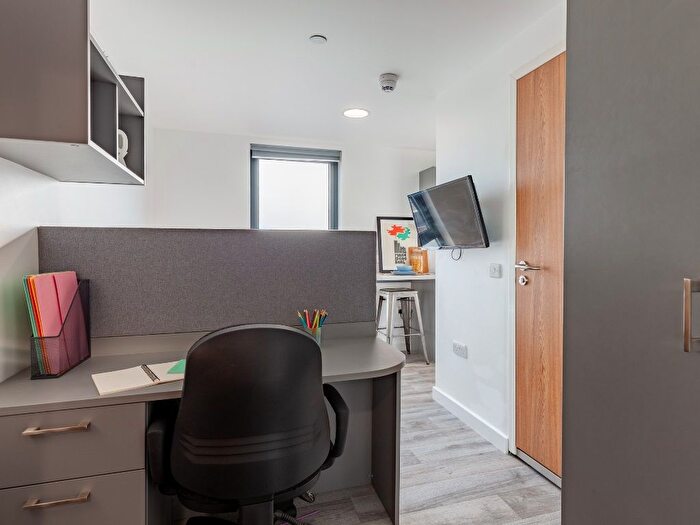 1 Bedroom Flat To Rent In High Street, Swansea, SA1