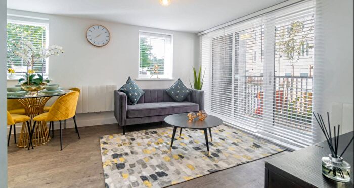 2 Bedroom Flat To Rent In Newark Street, Reading, RG1