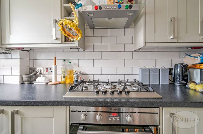 2 Bedroom Detached House For Sale In Sycamore Drive, Ash Vale, Surrey, GU12