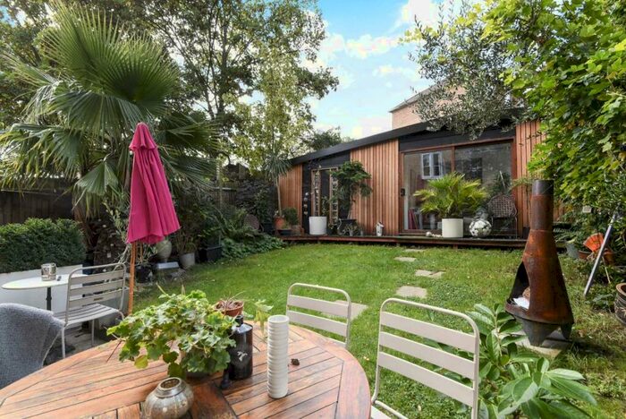 2 Bedroom Flat To Rent In Goddard Place, Tufnell Park, N19