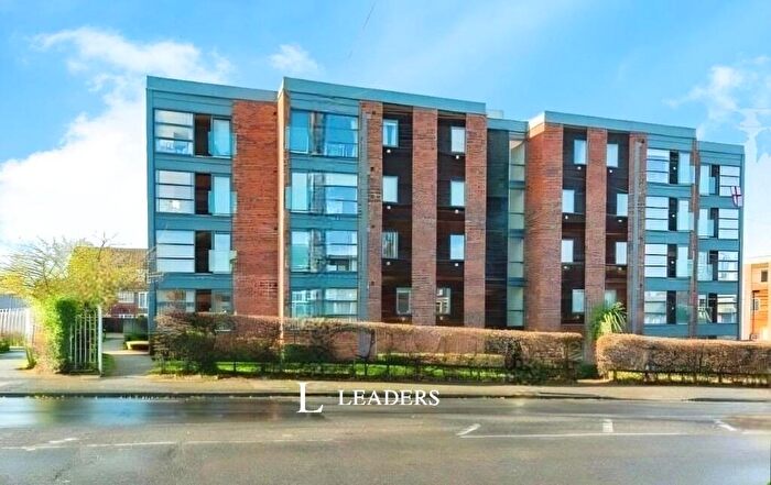 2 Bedroom Apartment For Sale In Binding House, Binding Close, Nottinghamshire, NG5