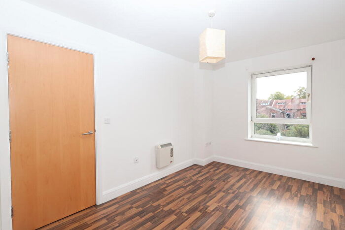2 Bedroom Flat For Sale In Withington Road, M16