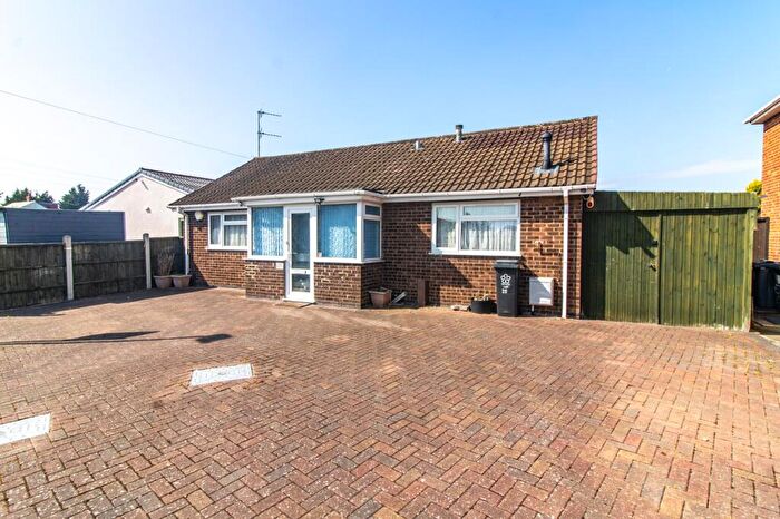 2 Bedroom Detached Bungalow For Sale In Stancliff Road, Leicester, LE4