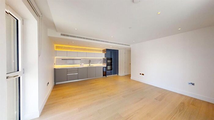 2 Bedroom Flat To Rent In Cascades Apartments, White City, London, W12