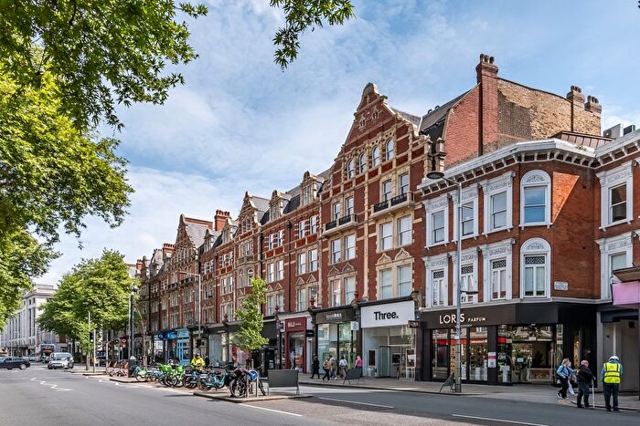 3 Bedroom Flat To Rent In Kensington High Street, London, W8