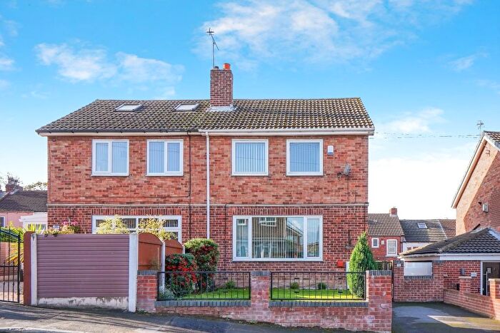 3 Bedroom Semi Detached House For Sale In Edendale, Castleford, WF10
