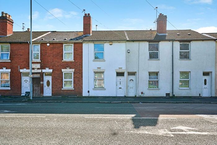 3 Bedroom Terraced House For Sale In Hunter Street, Wolverhampton, West Midlands, WV6