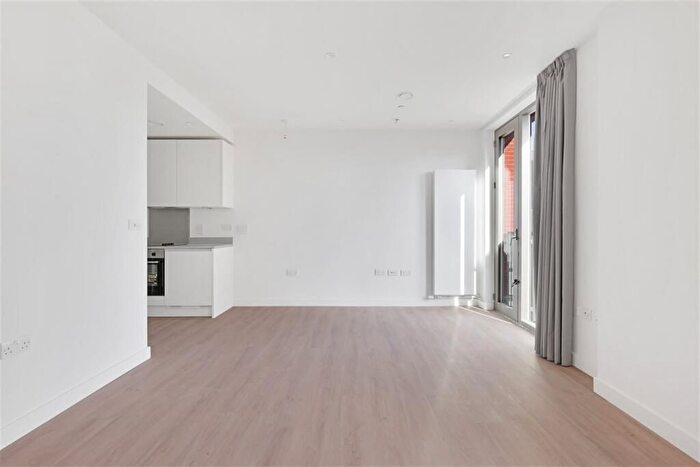 Studio To Rent In Tapper Walk, London, N1C