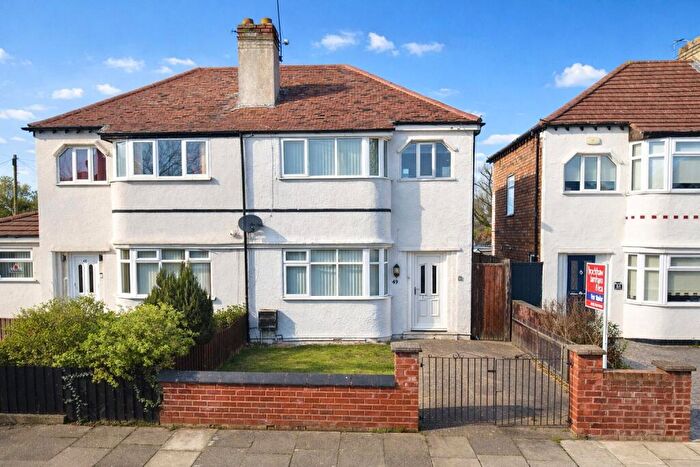 3 Bedroom Semi Detached House For Sale In Pinetree Grove, Moreton, Wirral, CH46