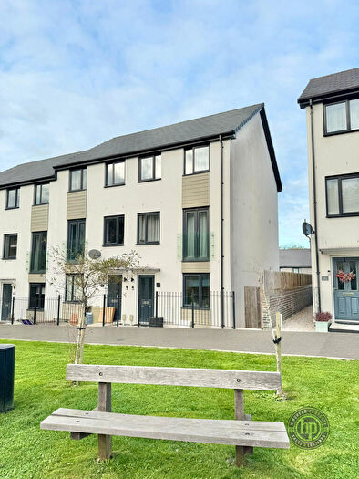 3 Bedroom End Of Terrace House For Sale In Plymouth, Plymstock, PL9