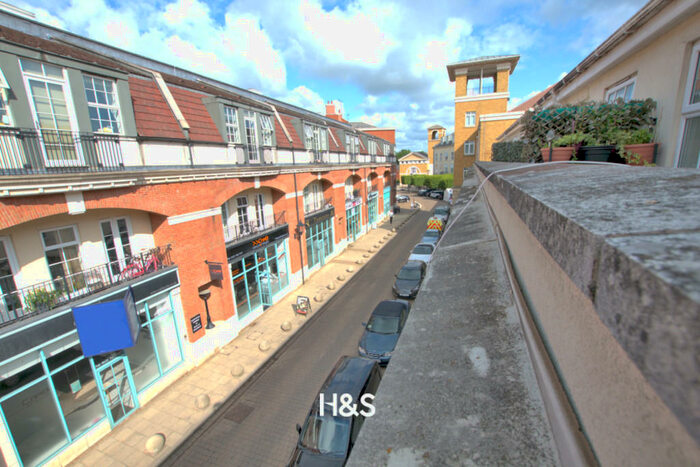 2 Bedroom Apartment To Rent In Heath Green House, Main Street, Dickens Heath, B90