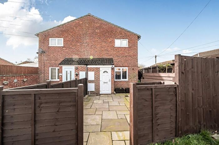 1 Bedroom Semi Detached House For Sale In Newbury, Berkshire, RG14