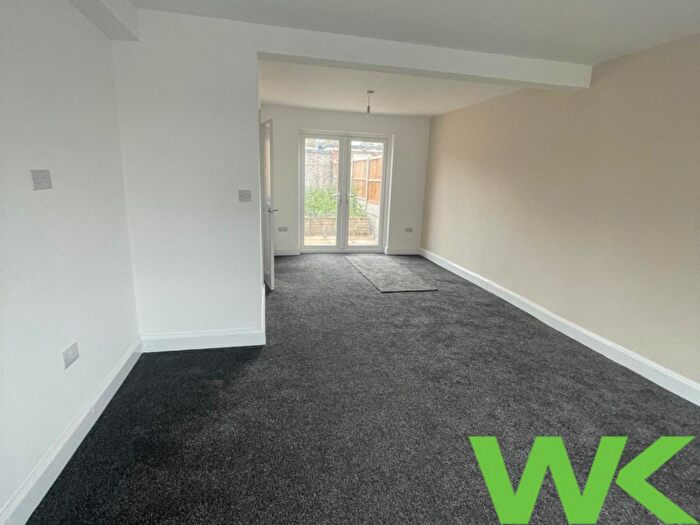 2 Bedroom Semi-Detached House For Sale In Stanway Road, West Bromwich, B71