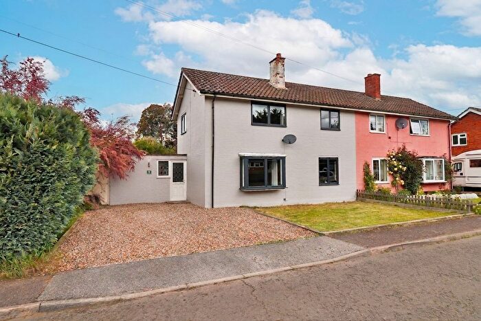 3 Bedroom Semi Detached House For Sale In Rectory Close, Raydon, IP7