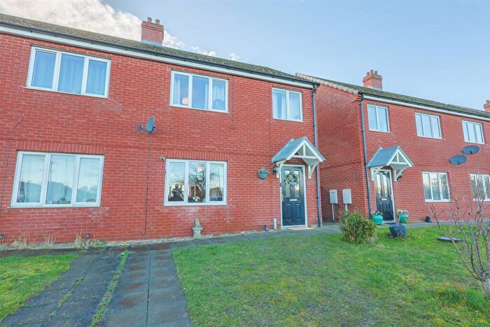 3 Bedroom Semi Detached House For Sale In St. Laurence Close, Surfleet, Spalding, PE11